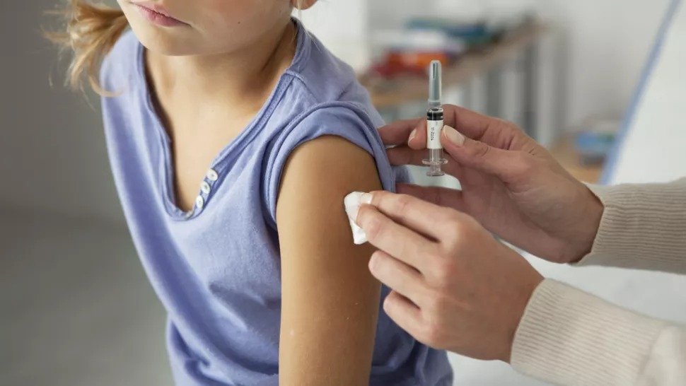 Β.Παπαντώνη Παιδίατρος-Ταμίας Ιατρικού Συλλόγου Αρκαδίας :΄΄Δεν αναλαμβάνουν στην παρούσα φάση εμβολιασμούς στα ιατρεία τους οι παιδίατροι΄΄