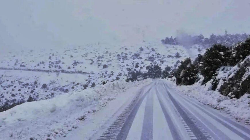 Πυκνές χιονοπτώσεις και πολύ χαμηλές θερμοκρασίες από την κακοκαιρία “Φίλιππος” και στην Περιφέρεια Πελοποννήσου