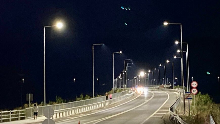 Ηλεκτροφωτίστηκε η νέα είσοδος της Σπάρτης