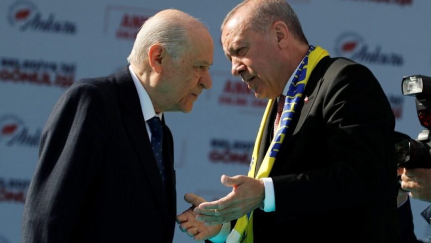 Εκτός ελέγχου ο Μπαχτσελί: «Η Ελλάδα θα ξεπληρώσει τις παρενοχλήσεις με αίμα»