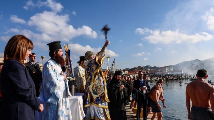 Σακελλαροπούλου: H σημερινή μέρα φέρνει το μήνυμα της νίκης του φωτός