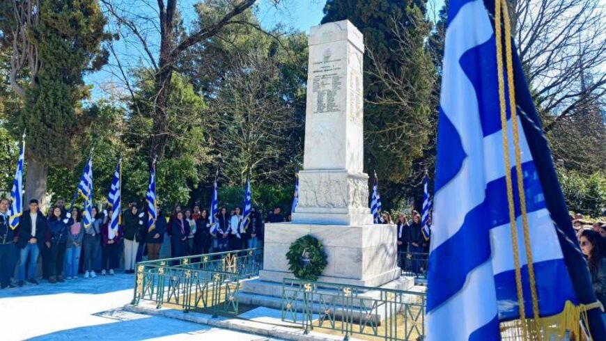 Κατάθεση στεφάνων στο Μνημείο Αρχιερέων & Προκρίτων στην Τρίπολη