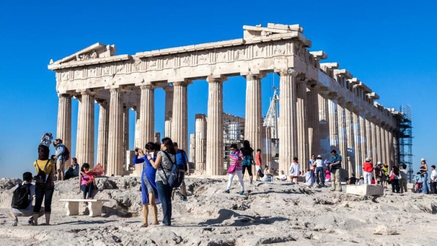 Τουρισμός: Καιρός, τιμές και πολυκοσμία τα τρία βασικά κριτήρια