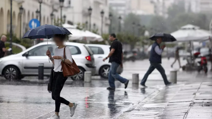 Σάκης Αρναούτογλου: Ήλιος, 30 βαθμοί και… καταιγίδες την Πέμπτη