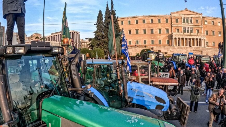 Μεγαλειώδες το αγροτικό συλλαλητήριο στο Σύνταγμα ΄΄Ο αγώνας θα συνεχιστεί΄΄