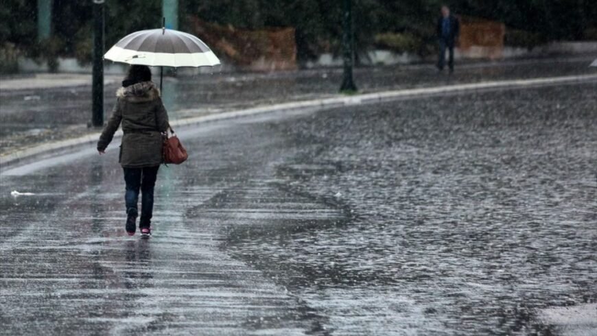 Καιρός: Συναγερμός για έντονα φαινόμενα τις επόμενες ώρες με καταιγίδες και χαλαζοπτώσεις