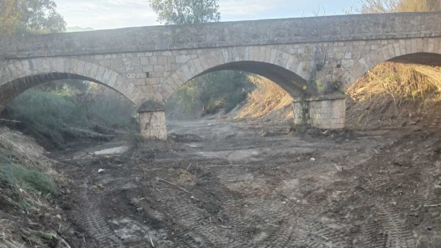 Συνεχίζονται οι καθαρισμοί ρεμάτων και ποταμών στην Π.Ε. Λακωνίας