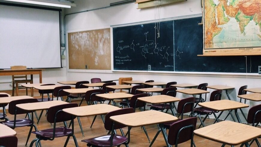 Σχολεία: Πότε ανοίγουν μετά την Πρωτοχρονιά