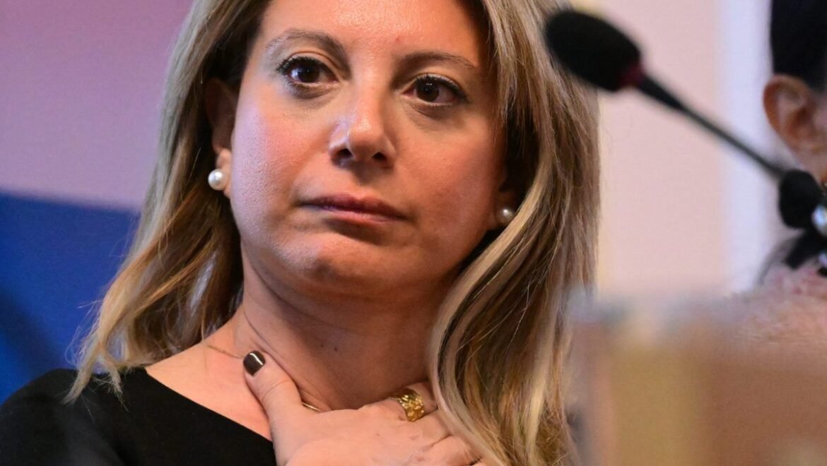 Καρυστιανού για πρόταση ΝΔ: Ξεπλένουν τον Καραμανλή – Το κουκούλωμα αυτή τη φορά δεν θα σας σώσει