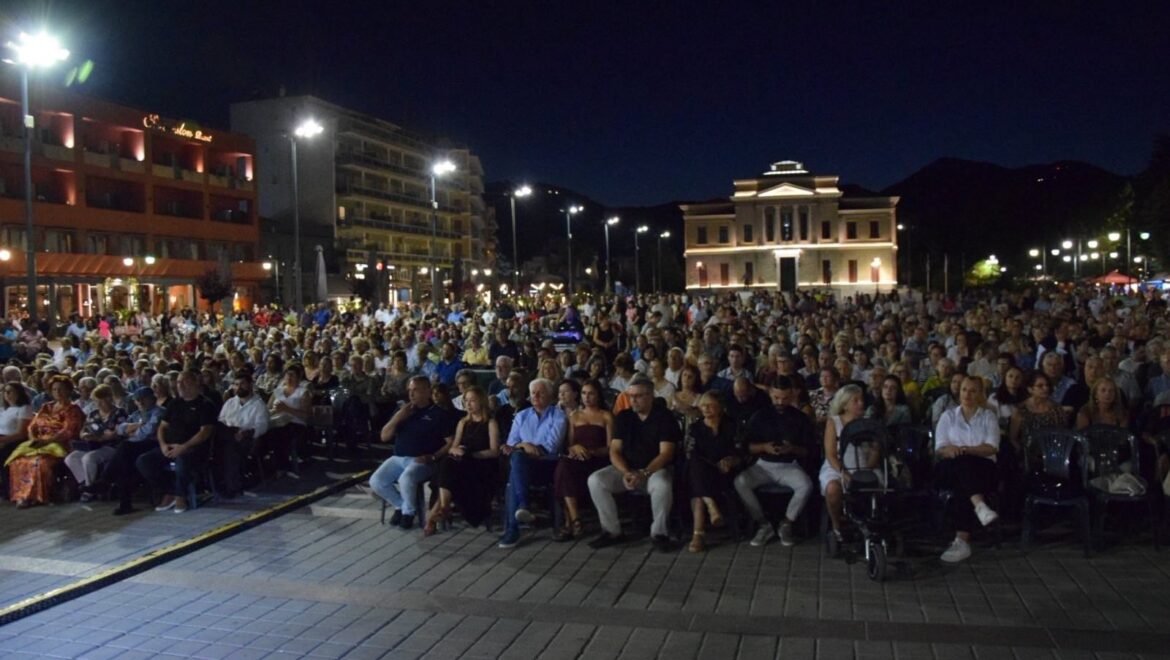  Συμπλήρωση 100 χρόνων από τη γέννησή του Μίκη Θεοδωράκη