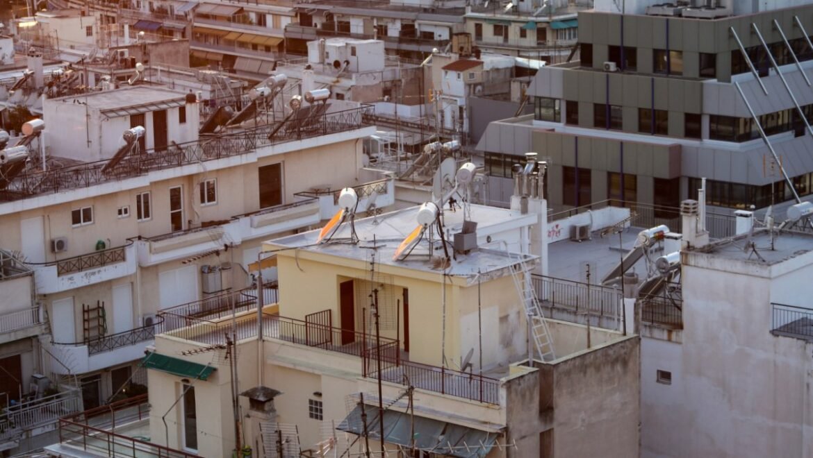 Εξώσεις: Τι αλλάζει για τους ενοικιαστές και πώς προστατεύονται τα δικαιώματά τους