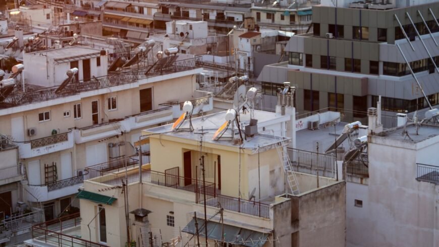 Εξώσεις: Τι αλλάζει για τους ενοικιαστές και πώς προστατεύονται τα δικαιώματά τους