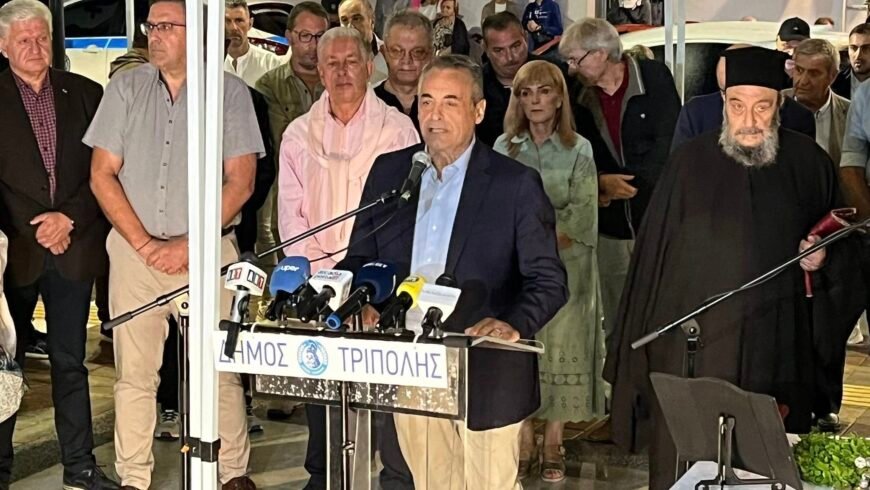 Κώστας Τζιούμης: «Κόσμημα η πλατεία Αγίας Βαρβάρας, οι δημότες την αγκάλιασαν από την πρώτη στιγμή»