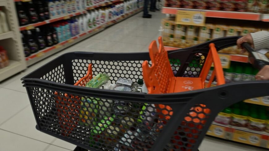 Σούπερ μάρκετ: Μεγαλώνει η πίεση για να ρίξουν τις τιμές σε 1.000 προϊόντα