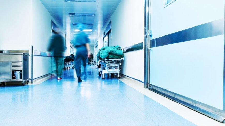 Κρήτη: Με μηνιγγίτιδα νοσηλεύεται στο ΠΑΓΝΗ ένας 20χρονος