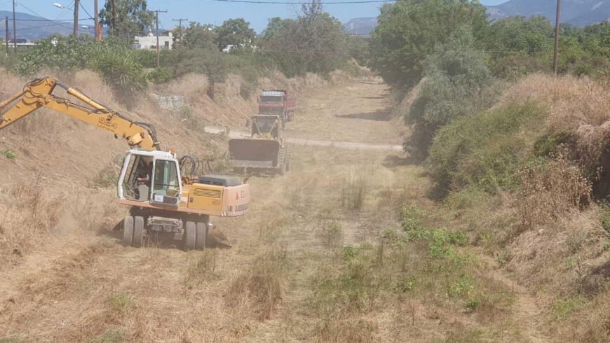 Σε εξέλιξη οι εργασίες καθαρισμού του ποταμού Ξηριά στο Άργος από την Περιφέρεια Πελοποννήσου