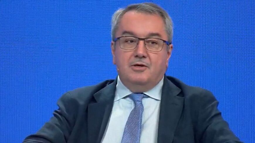 Ηλίας Μόσιαλος: Στον αλγόριθμο το κλειδί για αξιοπιστία της τεχνητής νοημοσύνης στην υγεία