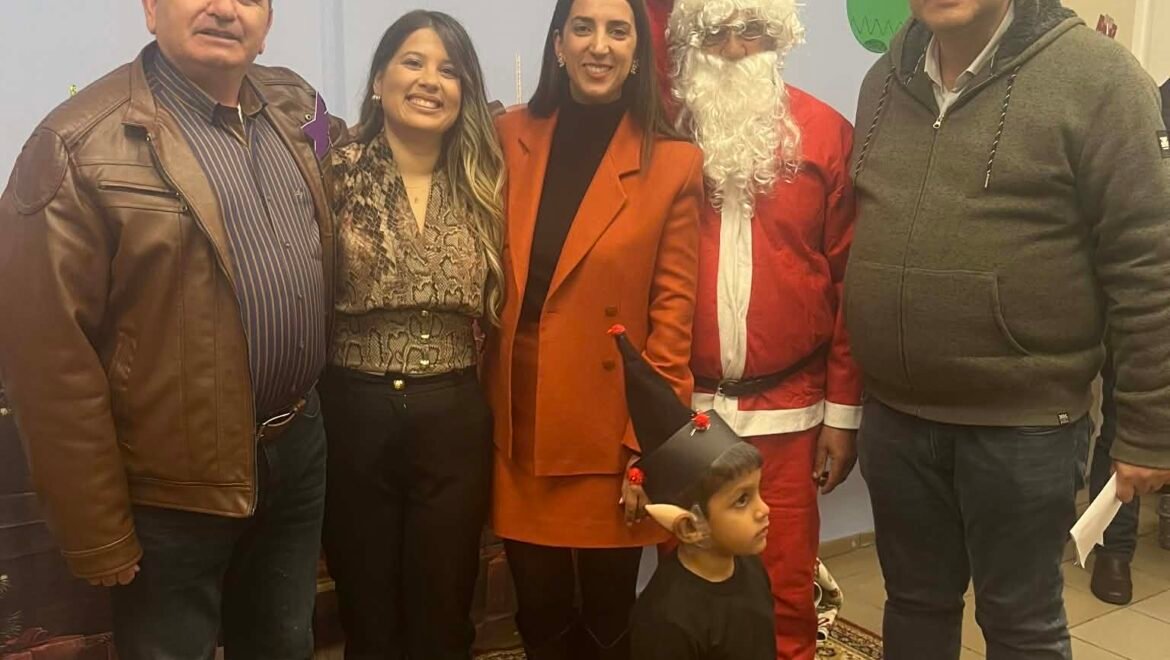 Γιορτινές στιγμές και παιδικά χαμόγελα στη χριστουγεννιάτικη εκδήλωση του Νηπιαγωγείου & Δημοτικού Σχολείου Νεοχωρίου