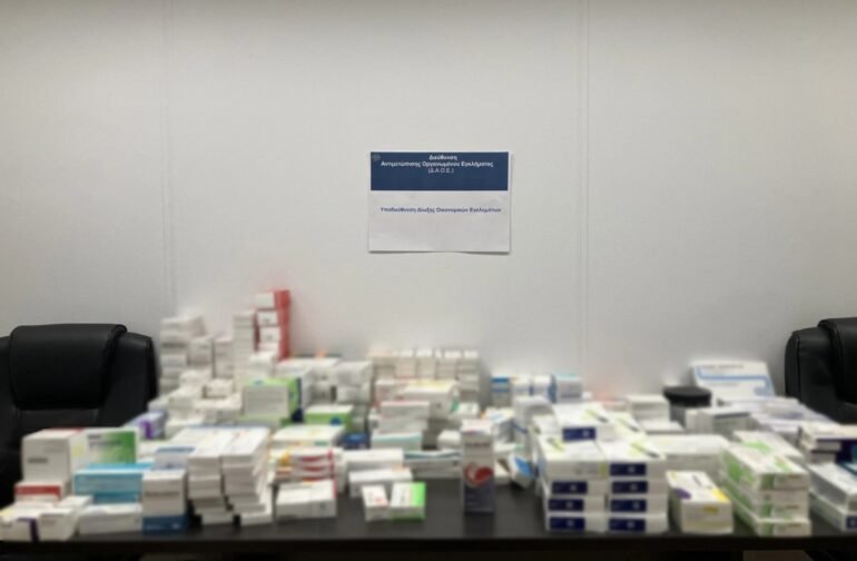 Νέα απάτη εκατοντάδων χιλιάδων ευρώ εις βάρος του ΕΟΠΥΥ – Τρεις συλλήψεις για εικονικές συνταγογραφήσεις