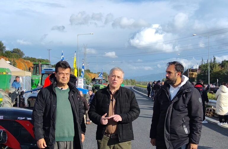 Μάκαρης, Σιάτος, Μερμίγκης στα μπλόκα των αγροτών: ΄΄Μαζί με τους αγρότες απέναντι στην κυβερνητική πολιτική και την αδιαφορία της Περιφέρειας..!΄΄