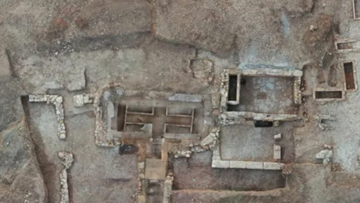 Σταθερή στήριξη της Περιφέρειας Πελοποννήσου στο εμβληματικό ανασκαφικό έργο της Αρχαίας Τενέας