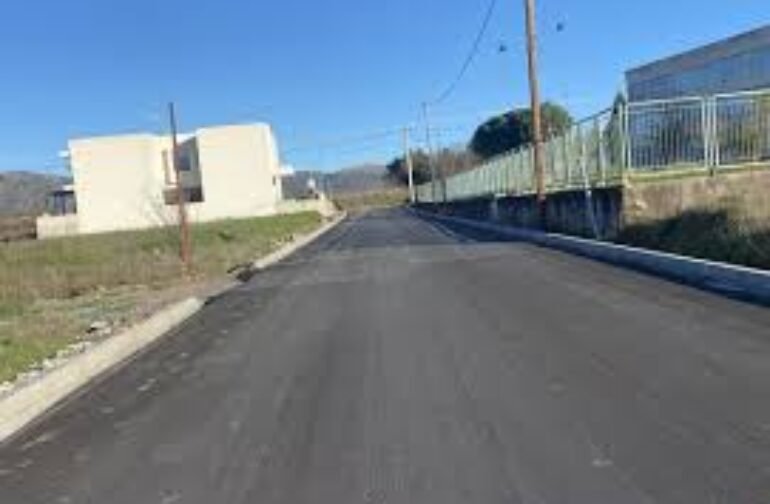 Έργα αγροτικής οδοποιίας Δ.Ε Φαλάνθου-Βαλτετσίου & ασφαλτοστρώσεις στην πόλη της Τρίπολης