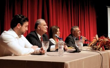 Νέο μάθημα στο ΔΕΑΠ: Η σεξουαλικότητα στους εφήβους