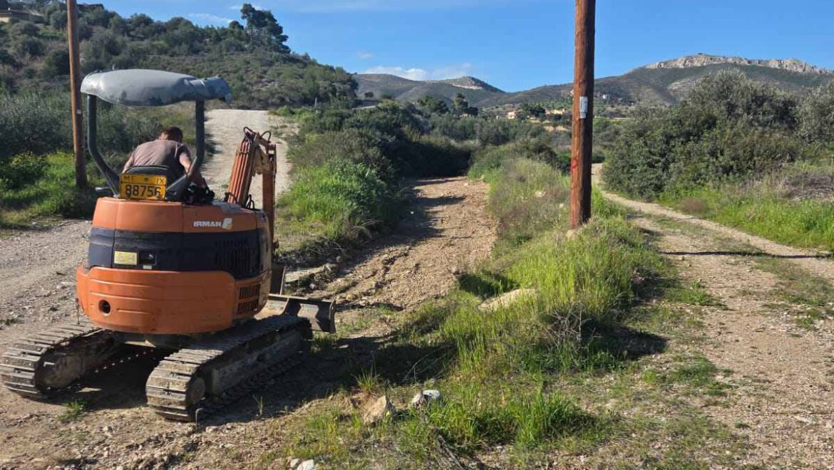 Γαλατάκι Κορινθίας | Καθαρισμός στον Σάρωνα ποταμό για την πρόληψη πλημμυρικών φαινομένων από την Περιφέρεια Πελοποννήσου