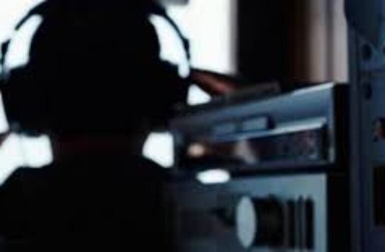 Καταπέλτης ο εισαγγελέας στη δίκη για τις υποκλοπές: Προτείνει την ενοχή των κατηγορουμένων