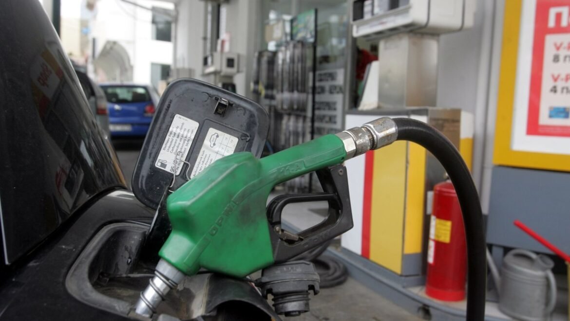 Καύσιμα: Αυξήσεις πυροδοτεί ο πόλεμος στο Ιράν – Τι λέει ο πρόεδρος πρατηριούχων Ηρακλείου