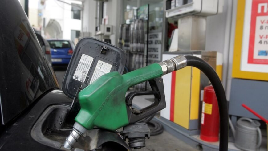 Καύσιμα: Αυξήσεις πυροδοτεί ο πόλεμος στο Ιράν – Τι λέει ο πρόεδρος πρατηριούχων Ηρακλείου