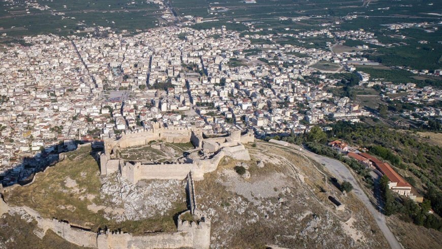 Νεοκλασική Αγορά Άργους και Στάδιο Καλαμάτας στο επίκεντρο αποφάσεων της Περιφέρειας