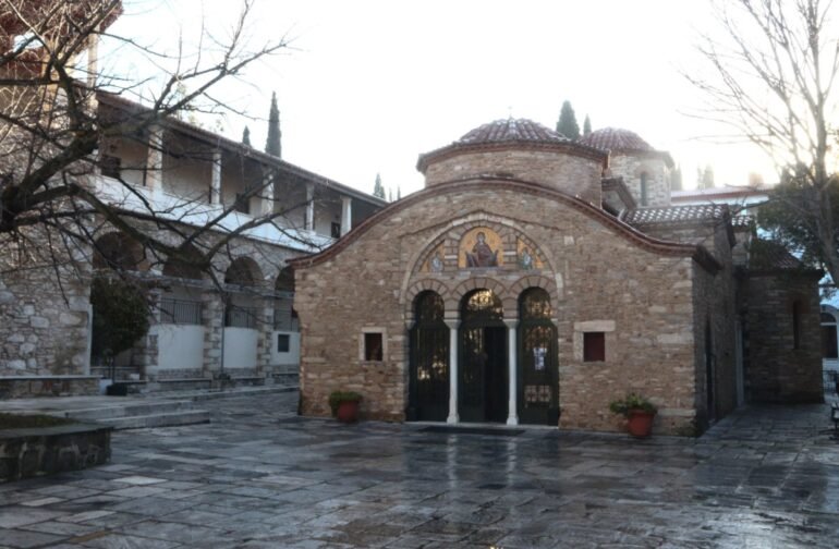 Ποιοι γιορτάζουν σήμερα 3 Μαρτίου