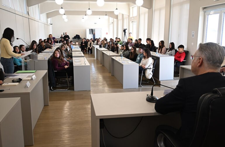 Σπάρτη | Στο επίκεντρο η φωνή της νέας γενιάς στη δεύτερη συνεδρίαση του Περιφερειακού Συμβουλίου Νέων Πελοποννήσου 2025-2026