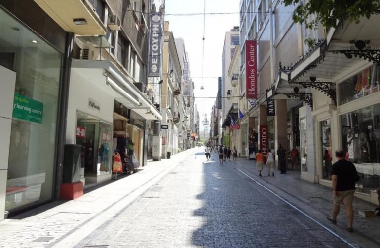 Ανησυχία επαγγελματιών για την κατά πολύ μειωμένη κίνηση στα καταστήματα της Τρίπολης