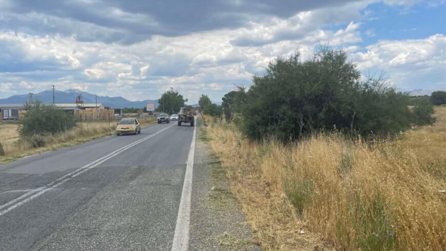 Συνεχίζονται οι καθαρισμοί πρανών στο εθνικό και επαρχιακό οδικό δίκτυο της Π.Ε. Αρκαδίας από την Περιφέρεια Πελοποννήσου