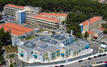 Η Περιφέρεια Πελοποννήσου προχωρά την ενεργειακή αναβάθμιση του Παναρκαδικού Νοσοκομείου – Οριστικός ανάδοχος για έργο 4,79 εκατ. ευρώ  