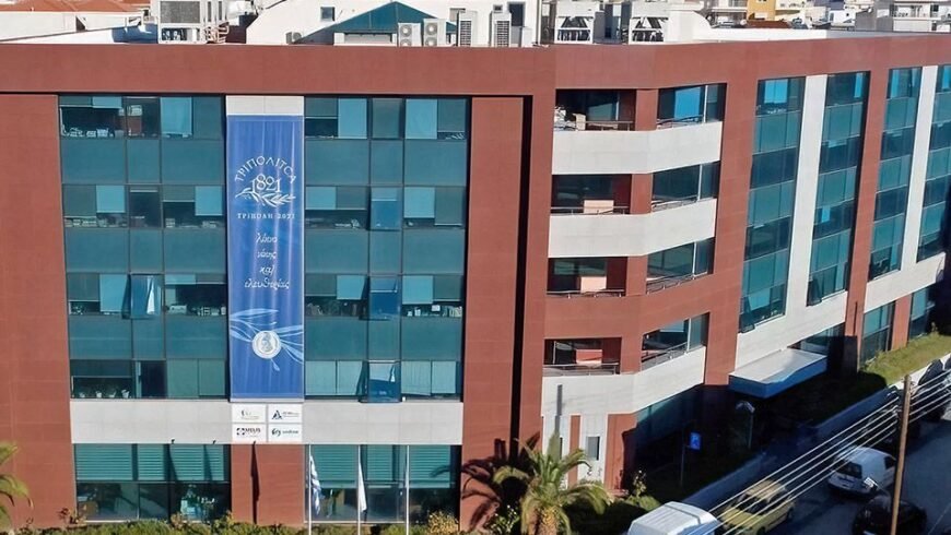 Κατσίρης-Αγγελάκος : ΄΄Η δημοτική αρχή μετατρέπει ανοιχτούς σε κλειστούς διαγωνισμούς, σε βάρος ..΄΄