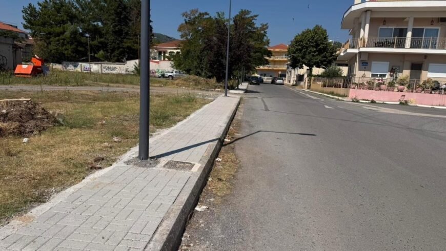 Έργο της ανακατασκευής πεζοδρομίων σε αρκετούς δρόμους της Τρίπολης