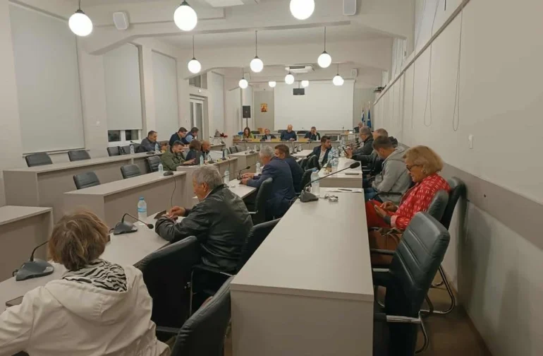 Ανάρτηση αποφάσεων δημοτικού συμβουλίου (325-331/2026)