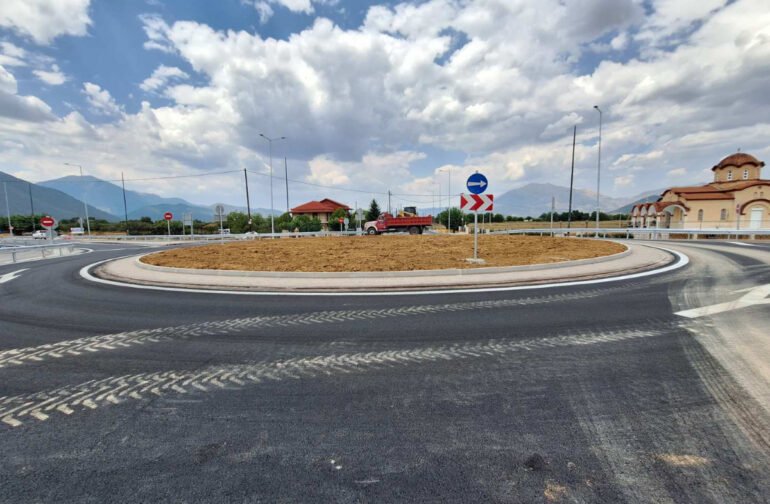 Ολοκληρώνεται ο νέος κυκλικός κόμβος στη θέση «Πλάτσα» της Ε.Ο. Τρίπολης – Πύργου από την Περιφέρεια Πελοποννήσου
