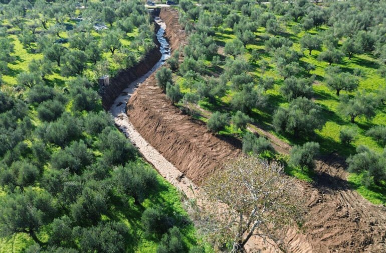 Νέα βήματα για αντιπλημμυρικά έργα και οδικές υποδομές από την Περιφέρεια Πελοποννήσου 