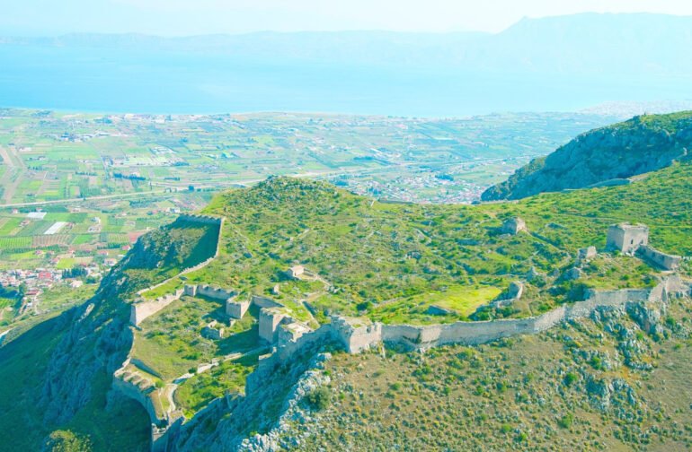 1,3 εκατ. ευρώ για τον φωτισμό και την ανάδειξη του Κάστρου Ακροκορίνθου